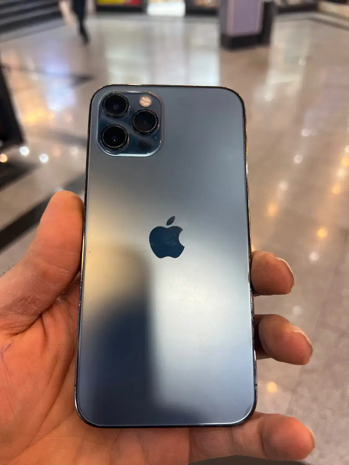 12pro|موبایل|شیراز, زند|دیوار