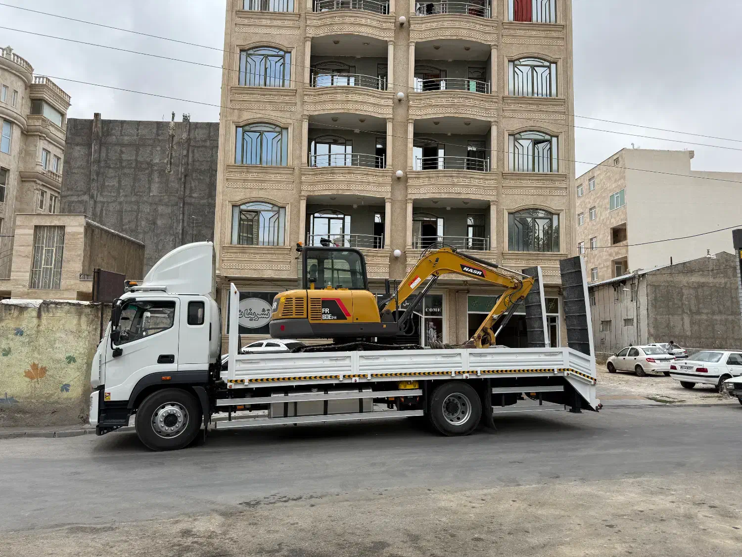 اجاره مینی بیل همراه پیکور مینی لودر همراه لیفتراک|خدمات حمل و نقل|اردبیل, |دیوار
