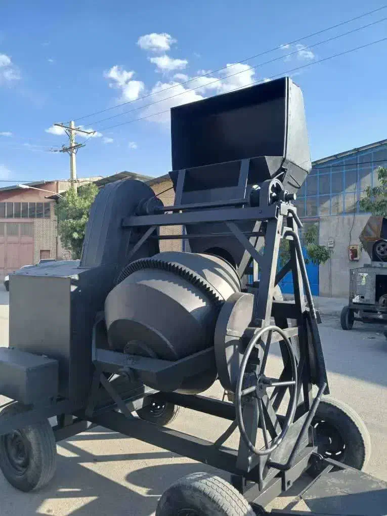 تیم بتن ریزی با خلاطه بصورت متر مربع|استخدام معماری، عمران و ساختمانی|شاهین‌شهر, مورچه خورت|دیوار