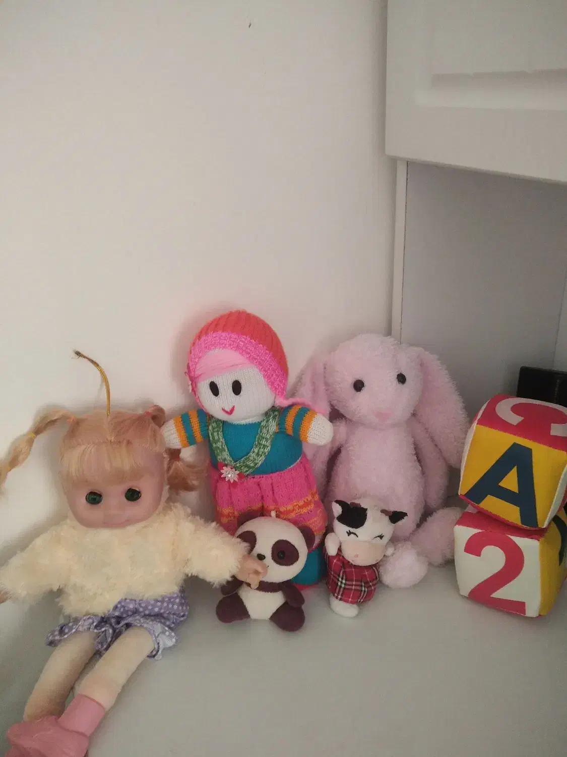 تعدادی عروسک|اسباببازی بچه|رباطکریم, شهرک والفجر|دیوار