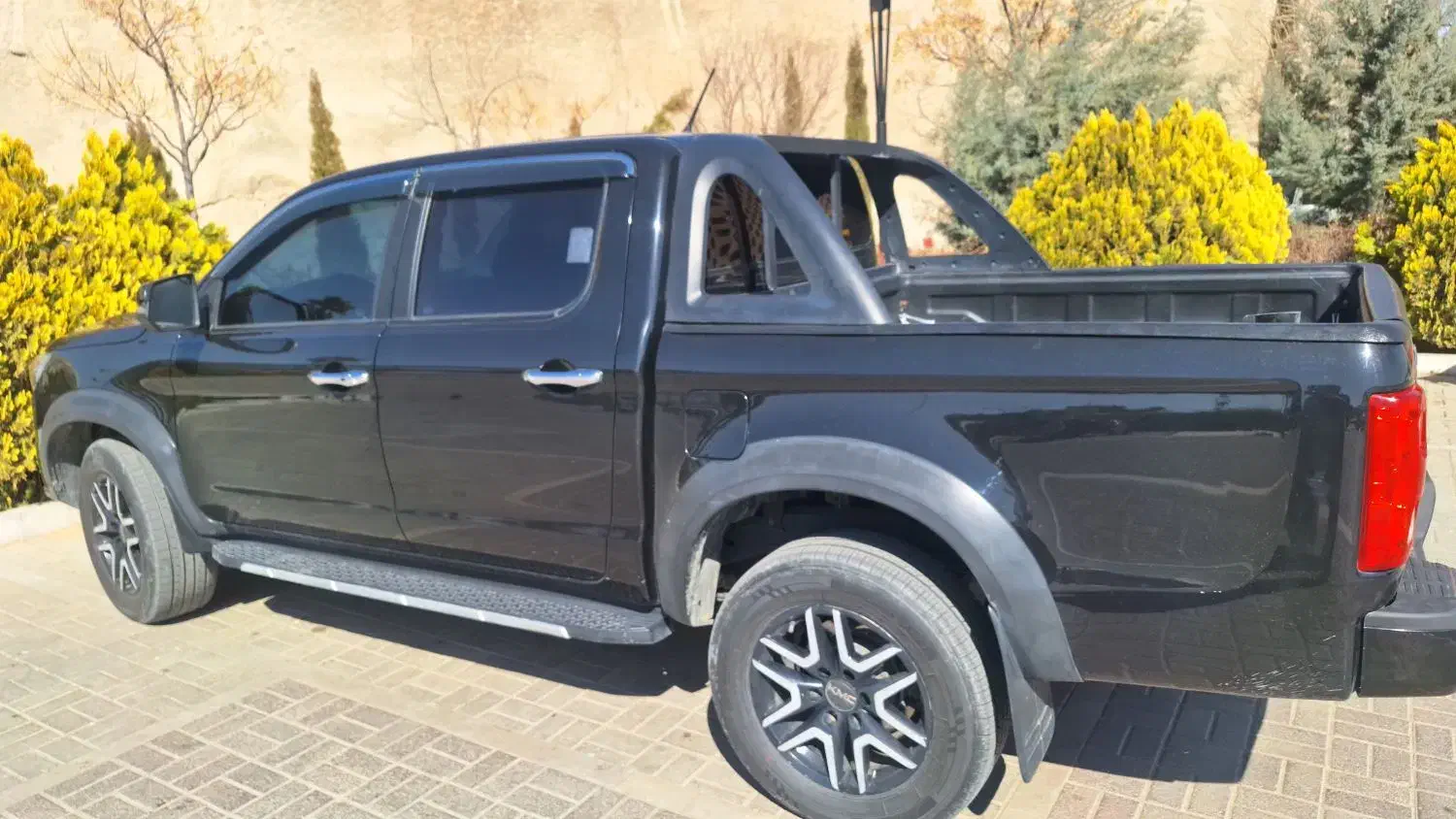 kmc t8 مدل ۴۰۱|خودرو سواری و وانت|شیراز, عفیف‌آباد|دیوار