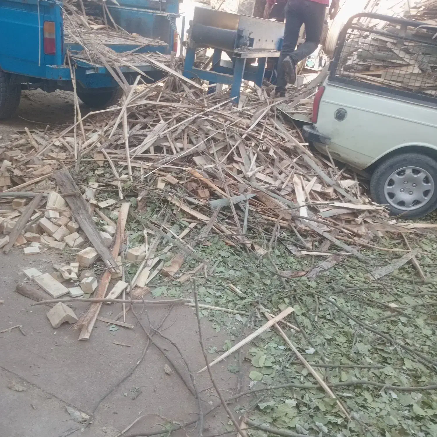 پشتی|پشتی|بکتاش, |دیوار