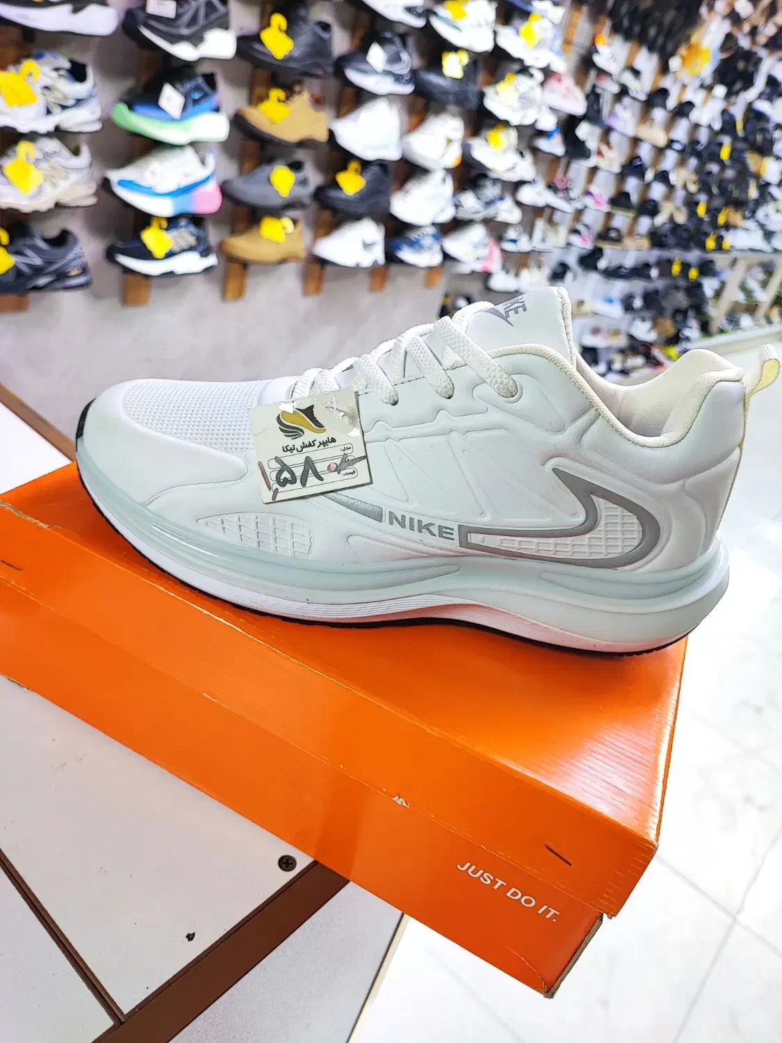 همه‌ی مدل‌ها ،،بزرگپا مردانه،، سایز ۴۴ تا ۴۷ هستن|کیف، کفش، کمربند|سنندج, |دیوار