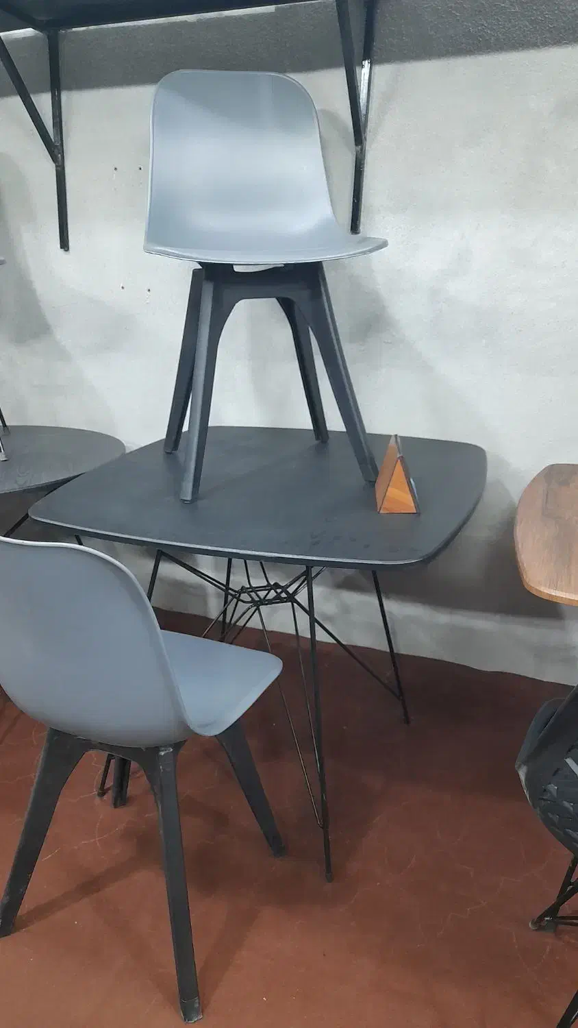 صندلی‌ویرامخمل وچرم|میز و صندلی غذاخوری|حمیدیا, |دیوار