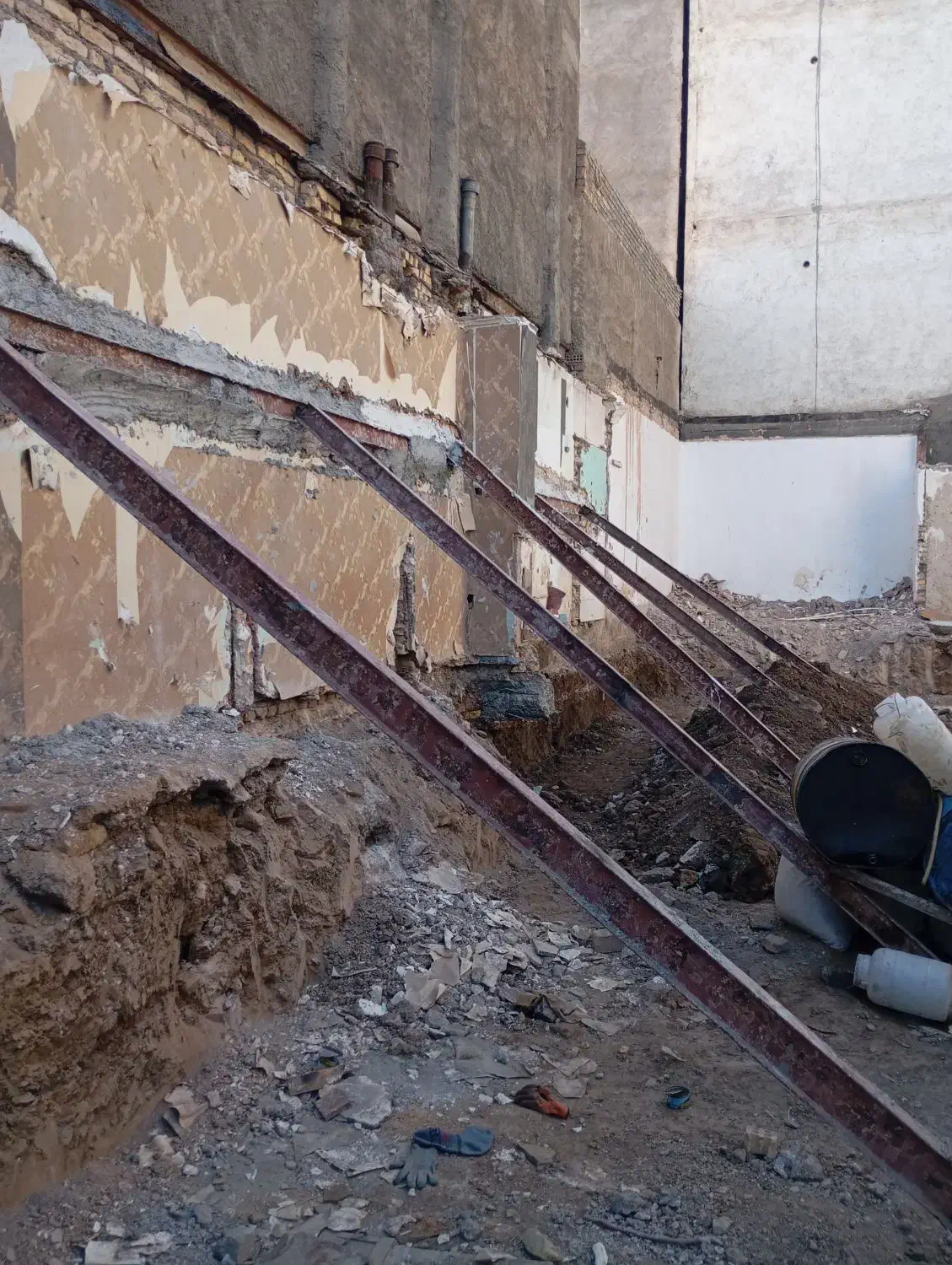 گروه ساختمانی نوین|خدمات پیشه و مهارت|مشهد, مصلی (کارمندان اول)|دیوار