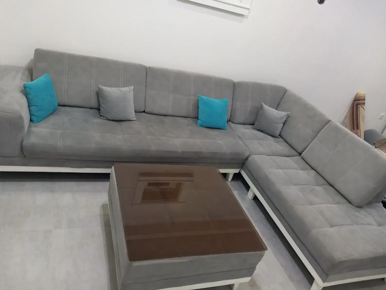 مبل ال ۷ نفره همراه پاف|مبلمان خانگی و میز عسلی|بندر انزلی, لیچارگی حسن رود|دیوار