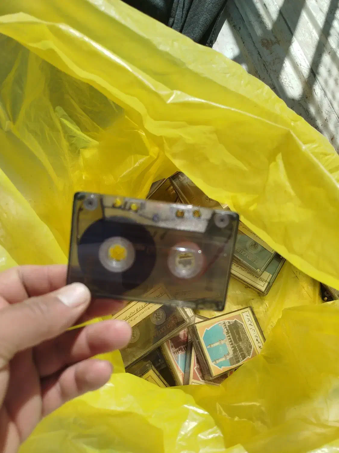 نوار کاست قرآن شهریار پرهیزگار|کلکسیون اشیاء عتیقه|شهرکرد, |دیوار