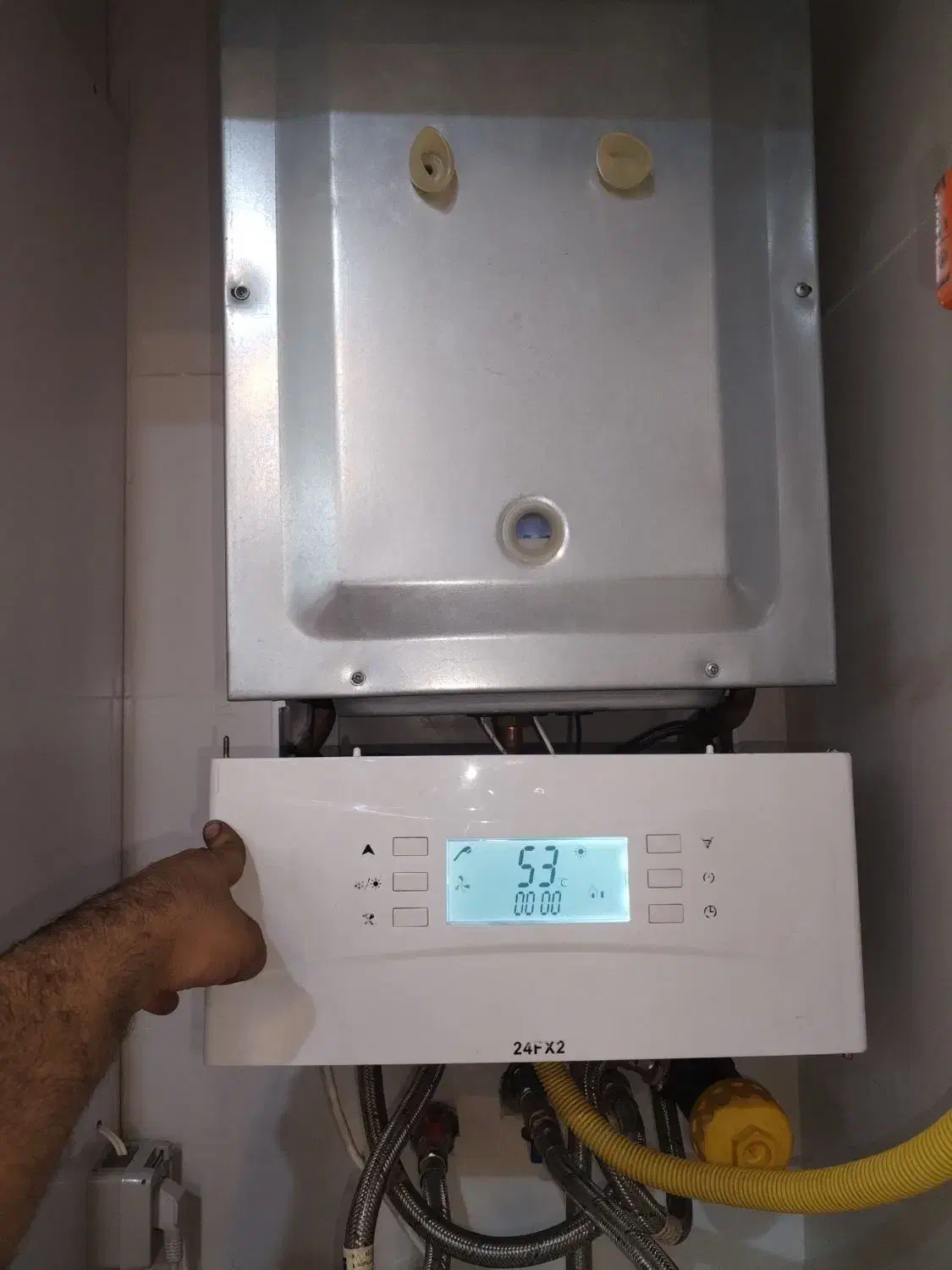 خرید و فروش آبگرمکن های فرسوده دیواری|آبگرمکن، پکیج، شوفاژ|چمران, |دیوار