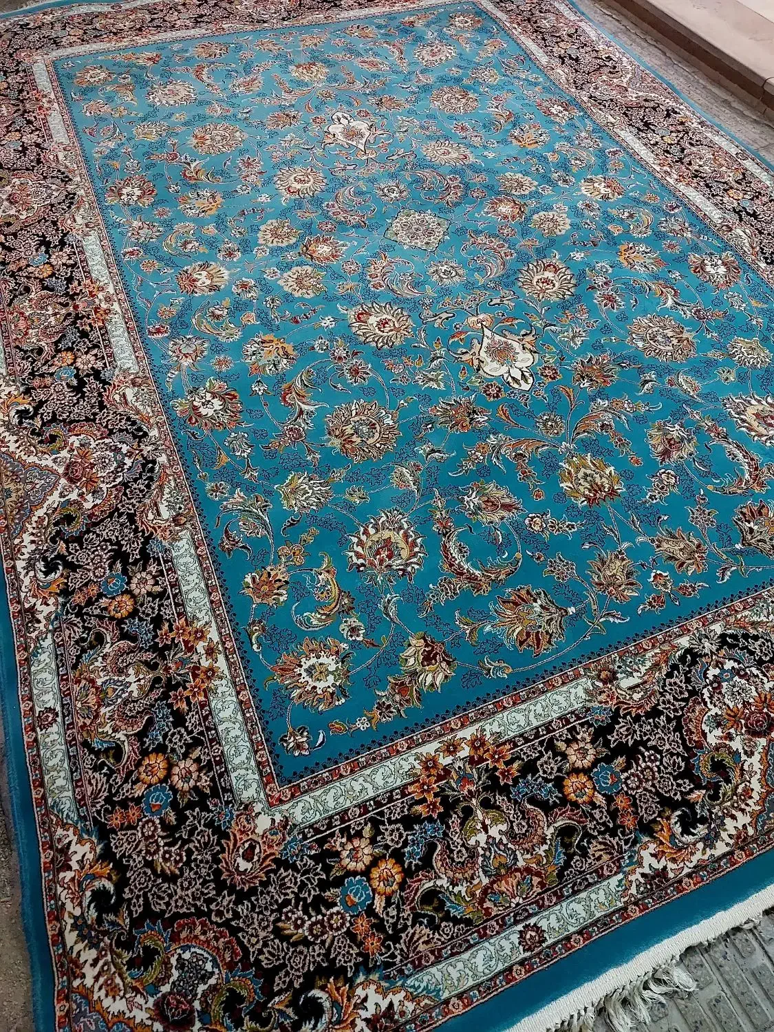 فرش رضا قهرمانی جفت ۹متری ۷۰۰شانه تراکم۲۵۵۰خوش رنگ|فرش|اراک, |دیوار