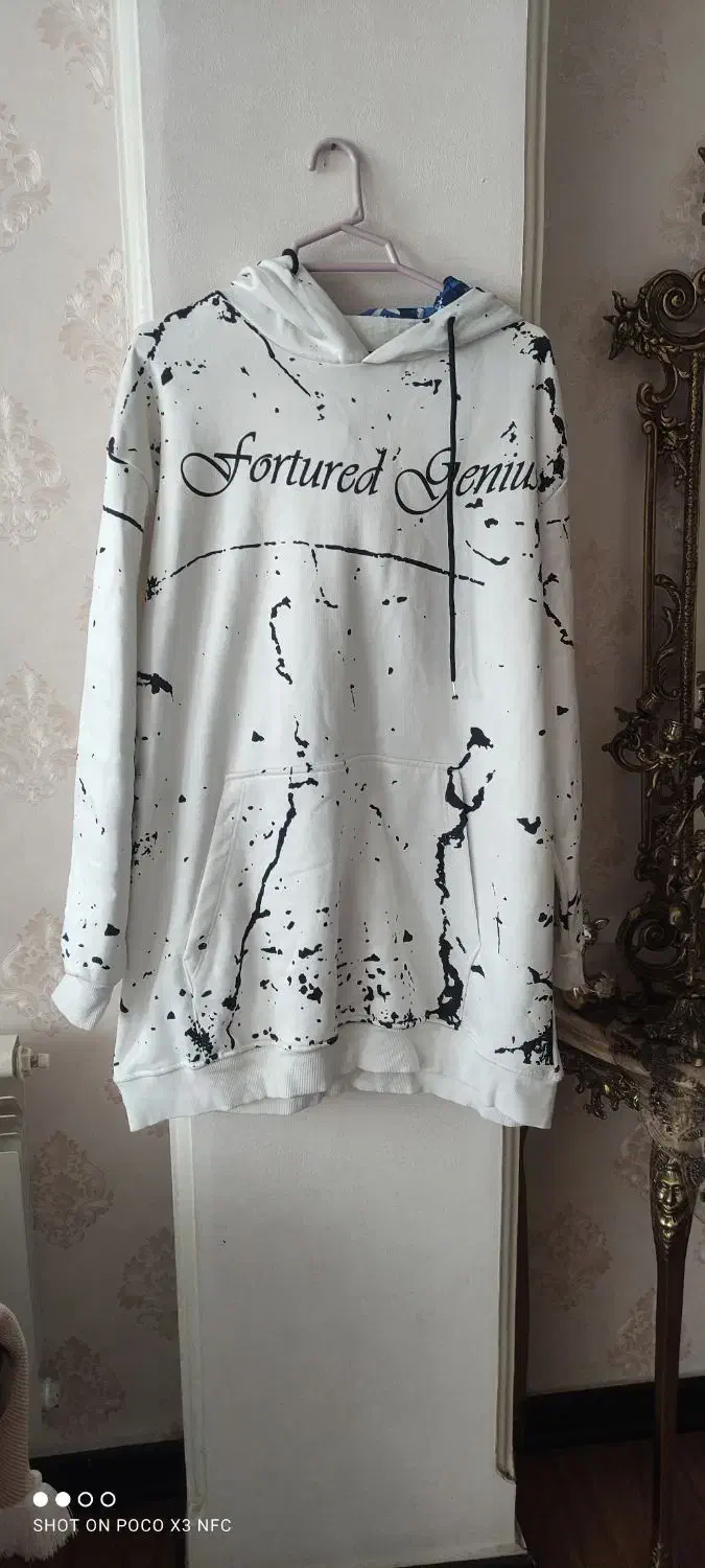 هودی|لباس|کرج, کوی مدرس|دیوار