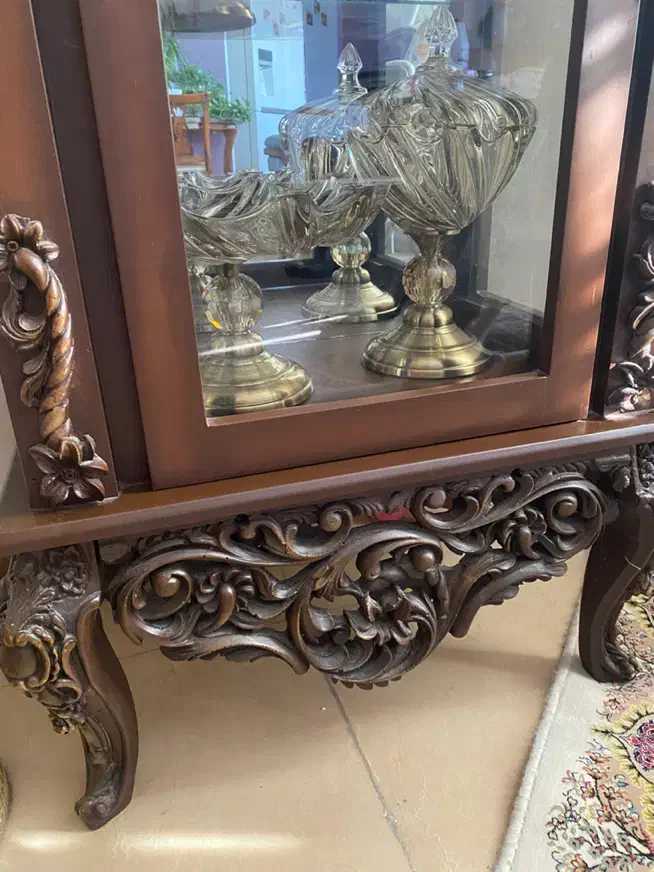 ویترین در حد نو|بوفه، ویترین، کنسول|اندیشه, اندیشه فاز ۴|دیوار