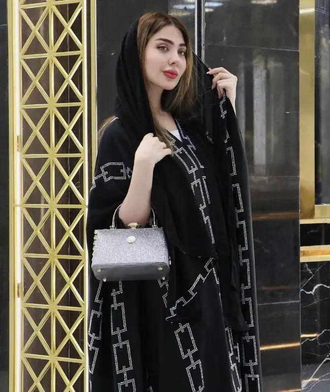 مانتو عبا|لباس|اهواز, کوروش|دیوار