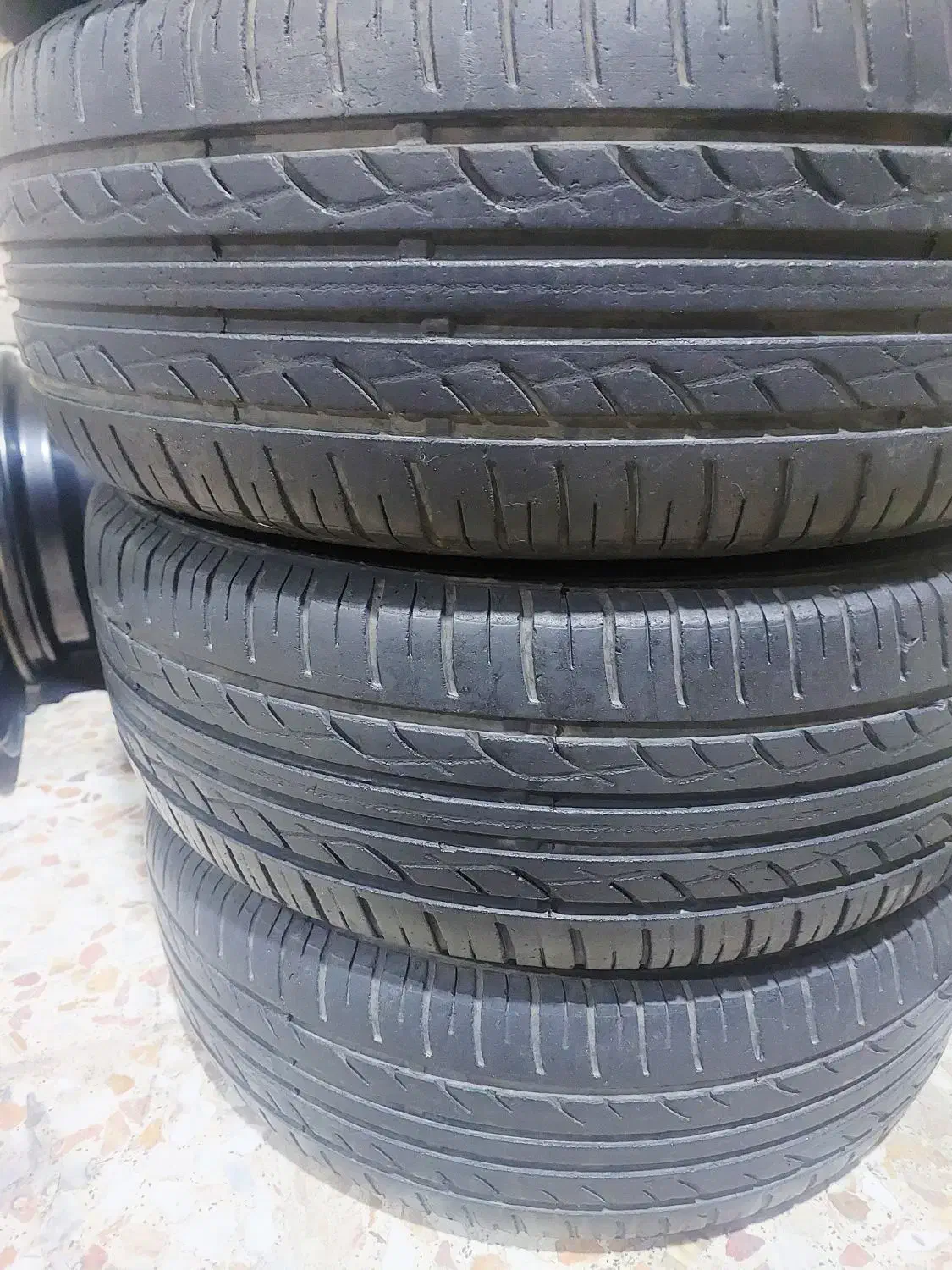 لاستیک پژوی ساینا سمند|قطعات یدکی و لوازم جانبی|حمیدیه, |دیوار