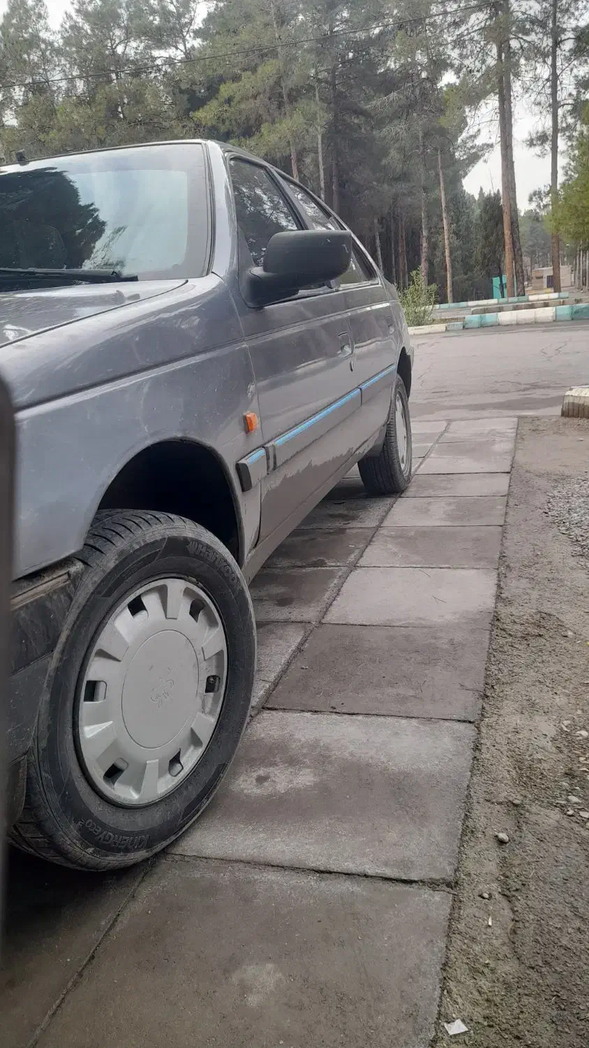 پژو ۴۰۵ مدل ۹۳ تک سوز|خودرو سواری و وانت|کرمان, |دیوار