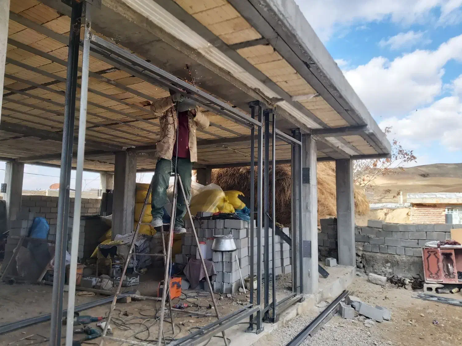 جوشکاری و اجرای نبش کشی و اسکلت|خدمات پیشه و مهارت|هشترود, |دیوار