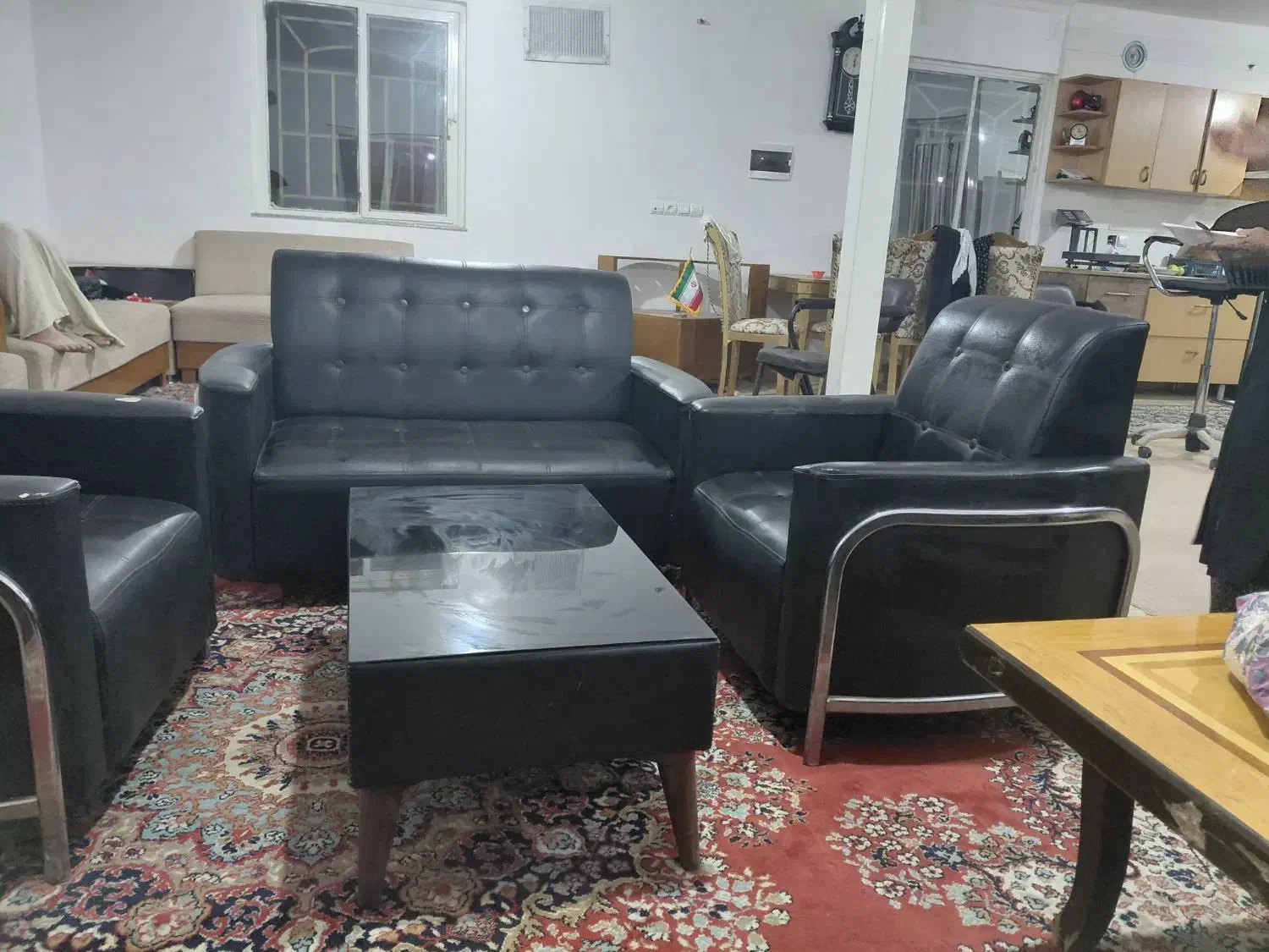 دودست مبلمان اداری به همراه میز بزرگ|مبلمان اداری|ماهدشت, |دیوار