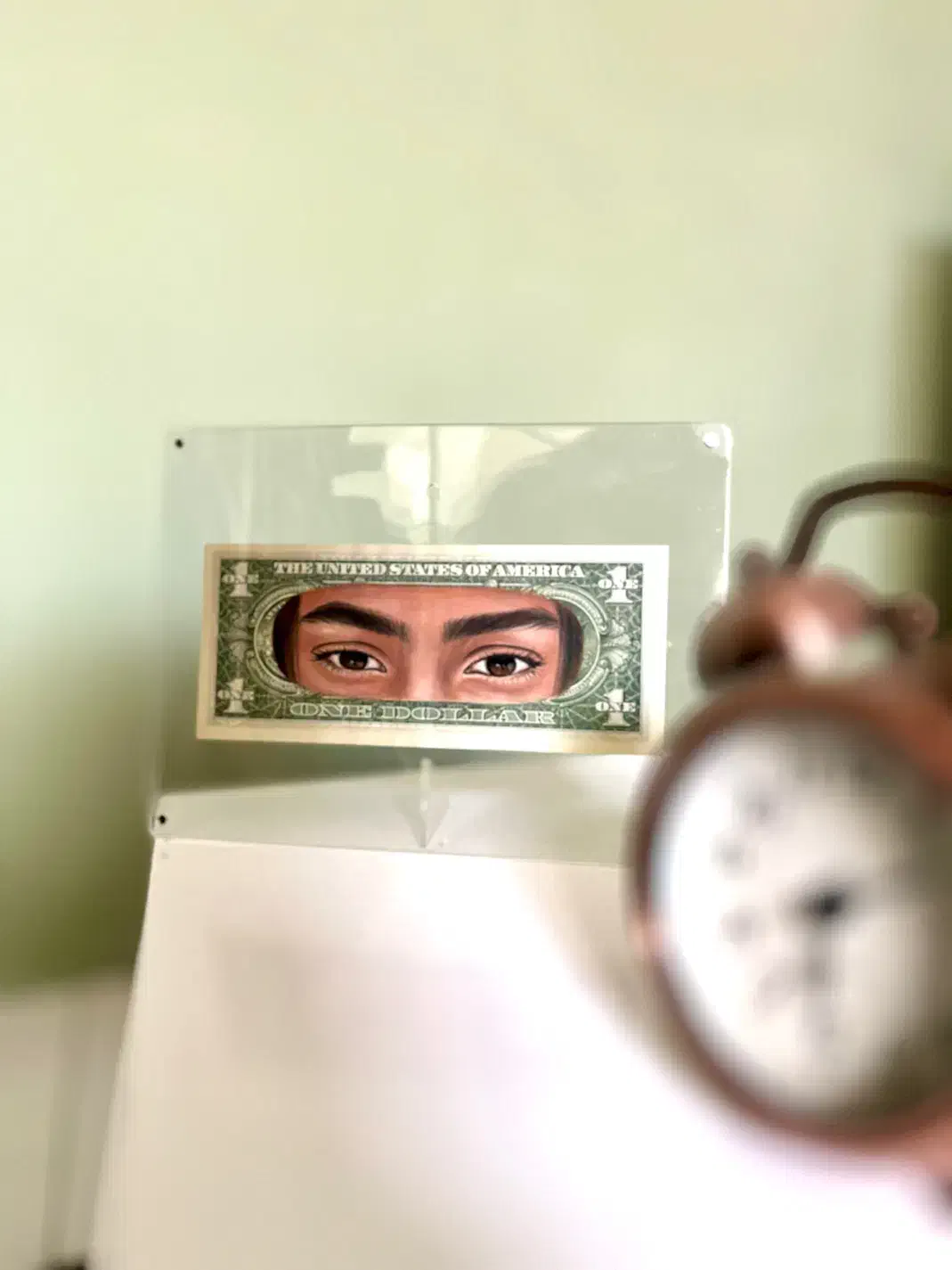 نقاشی چشم های پارتنرتون روی دلار|تابلو، نقاشی، عکس|کیش, |دیوار