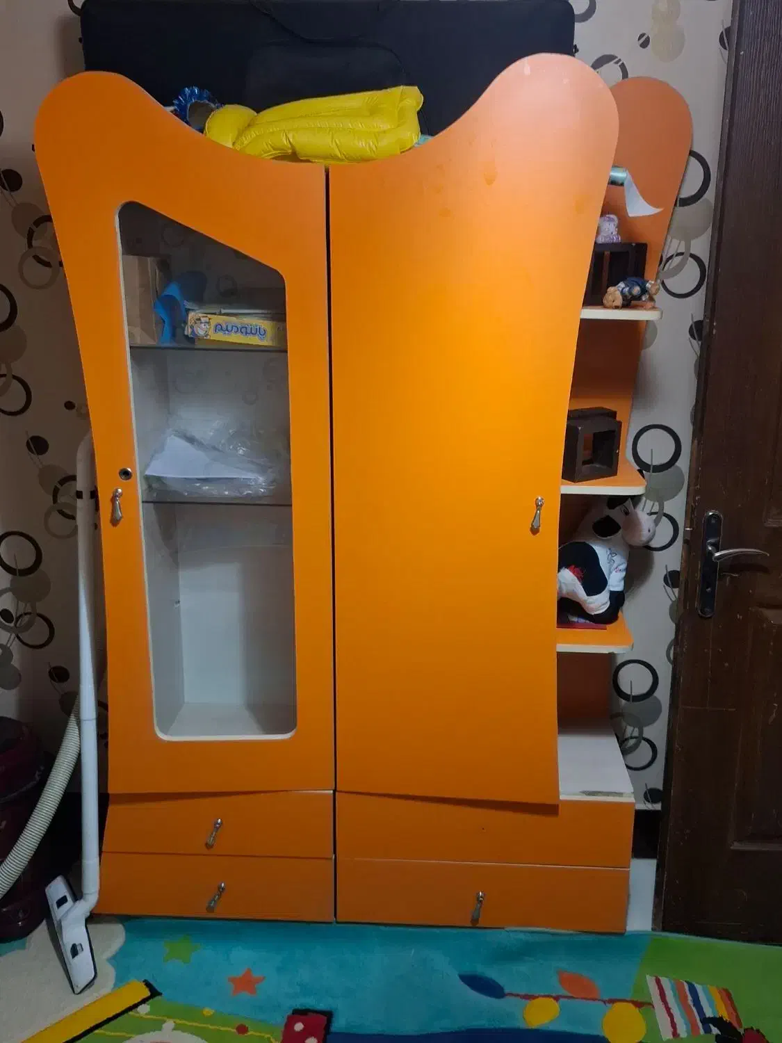 کمد نوجوان|اسباب و اثاث بچه|شاهینشهر, شهرک گلدیس|دیوار