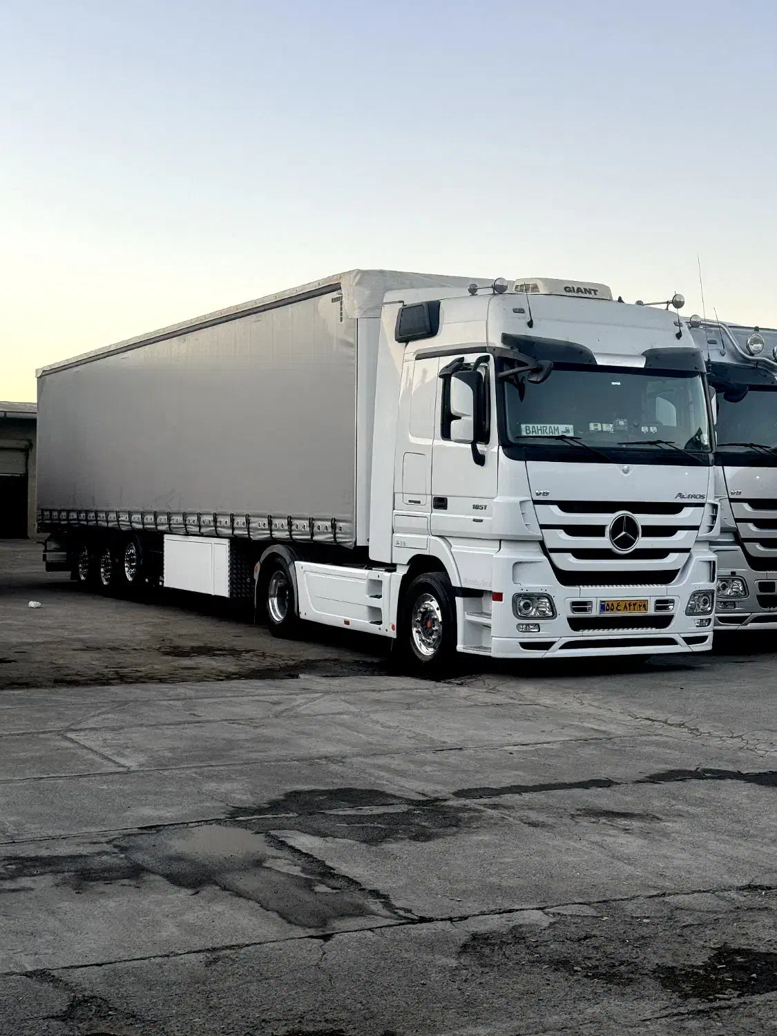 آکتروس ۱۸۵۱ در حد صفر|خودرو سنگین|ری, کارخانه سیمان|دیوار