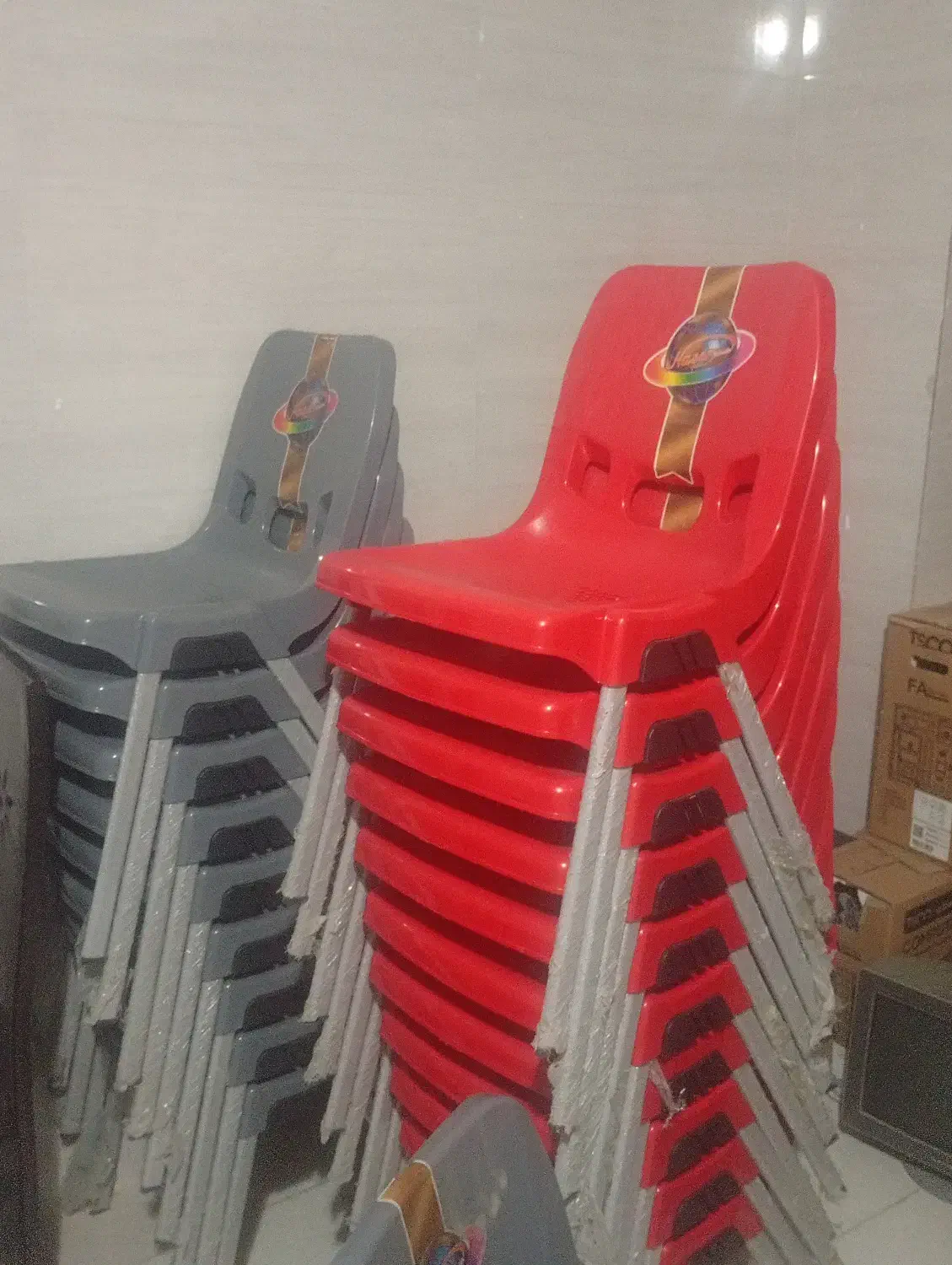 ۲۰ عدد صندلی نو|صندلی و نیمکت|ایلام, |دیوار