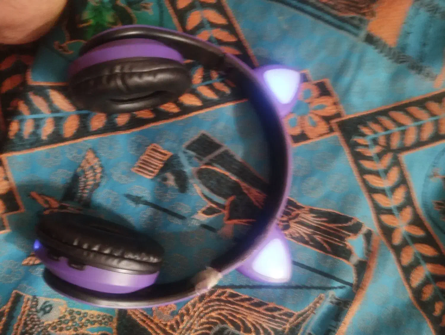 هدفون بلوتوث رم خور AUX سالم فقط ازیه طرف شکسته|صوتی و تصویری|زاهدان, |دیوار