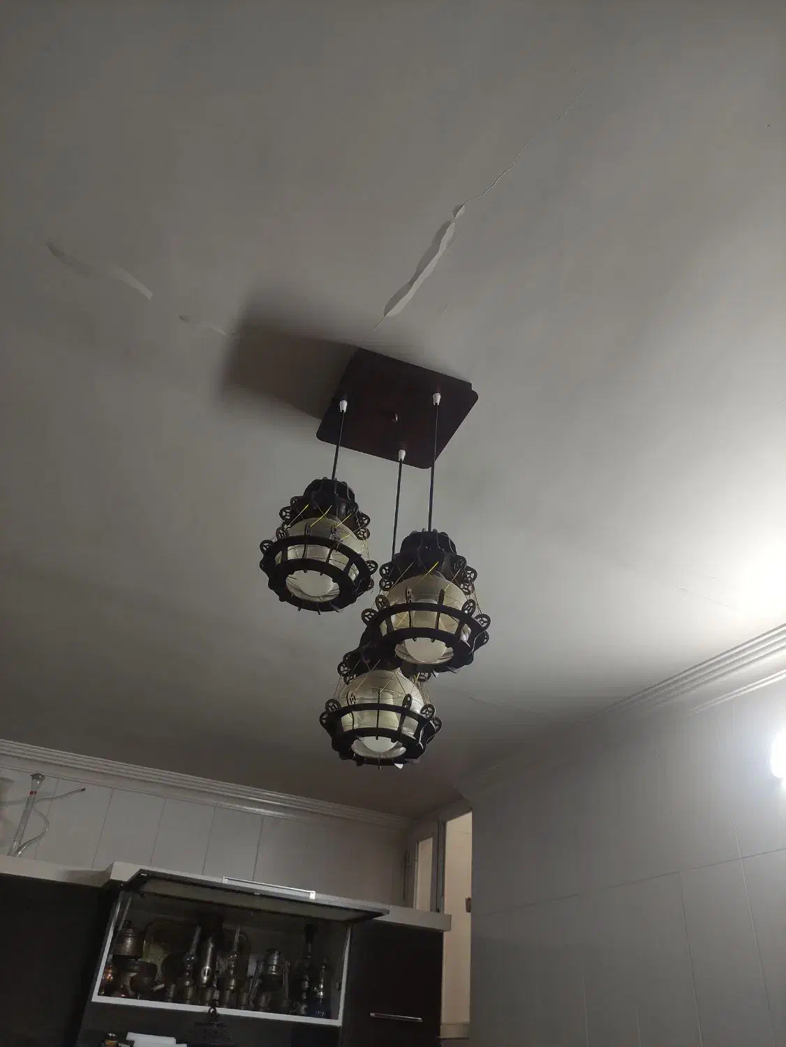 لوستر چوبی اشپزخانه|لوستر و چراغ آویز|اصفهان, پروین|دیوار