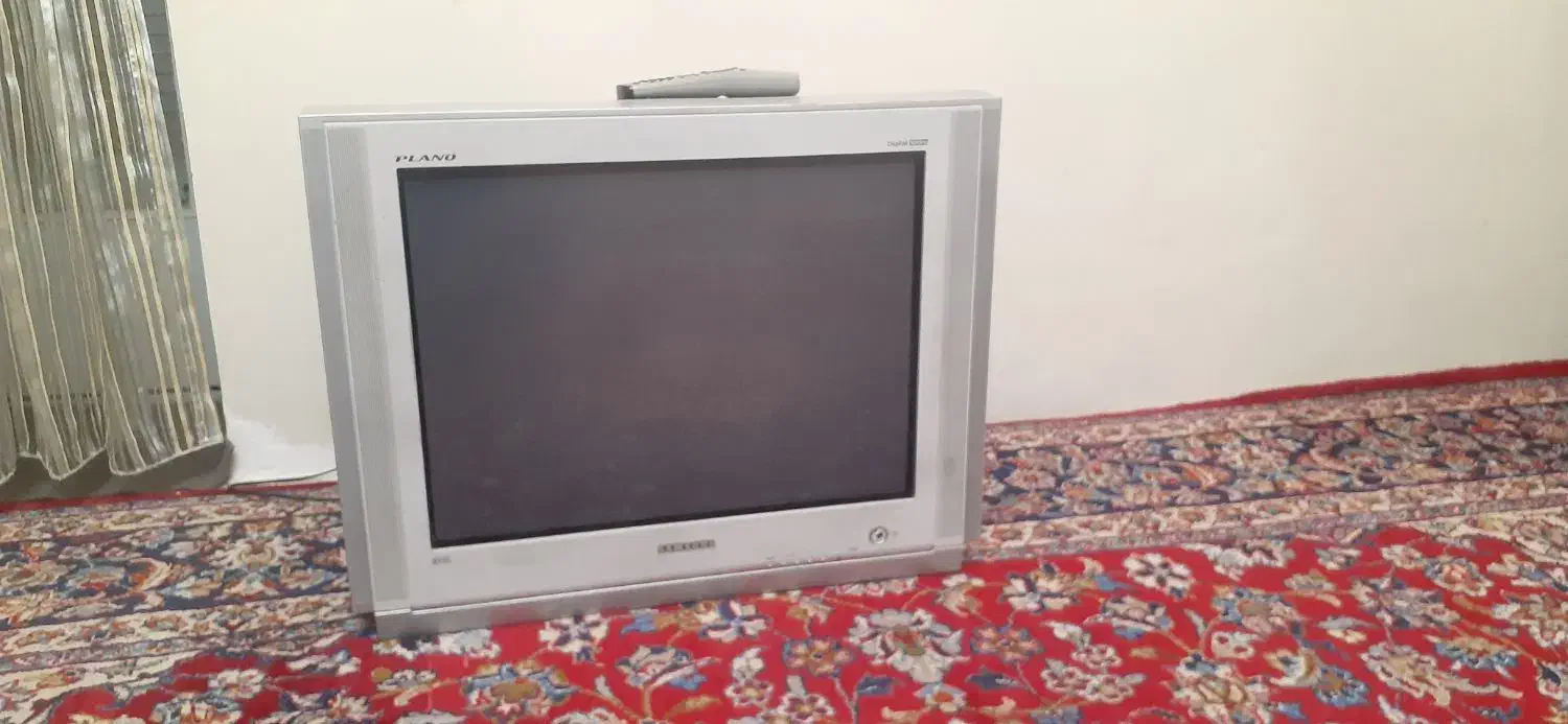 فروش تلویزیون ۲۸ اینچ سامسونگ|تلویزیون و پروژکتور|اصفهان, تیران|دیوار