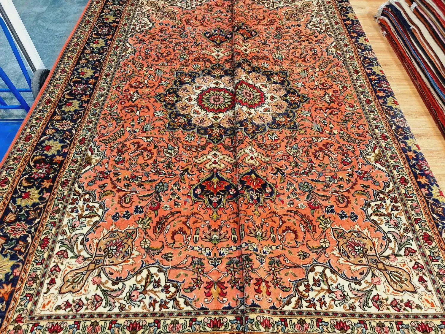 جفت ۶متری دستباف نقشه اصفهان|فرش|تهران, اکباتان|دیوار