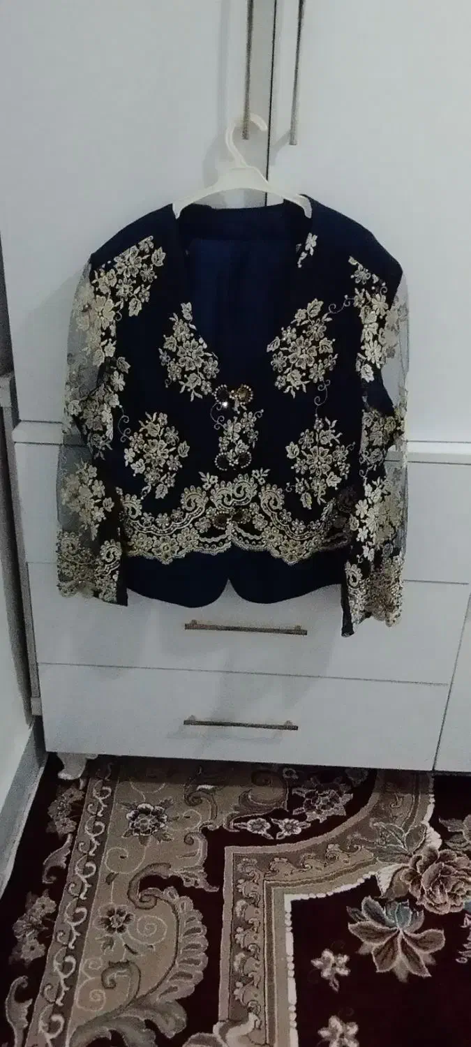 کت و دامن مجلسی|لباس|مرند, |دیوار