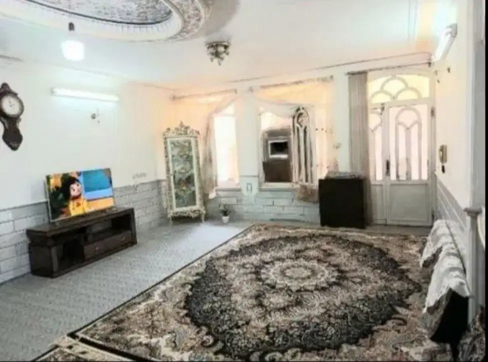 زیرزمین گلخانه ای/ رهن و اجاره/ فازدو|اجارهٔ خانه و ویلا|کاشان, فاز ۲ ناجی آباد|دیوار