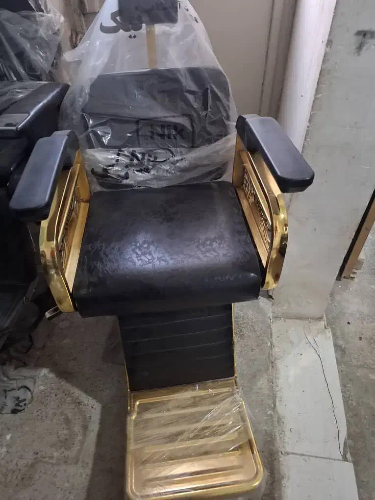 صندلی سالنی|آرایشگاه و سالن‌های زیبایی|بندر گناوه, |دیوار