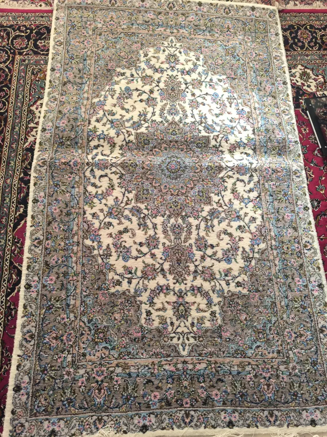 قالی دست بافت 32خانه|فرش|کاشان, مشکات|دیوار