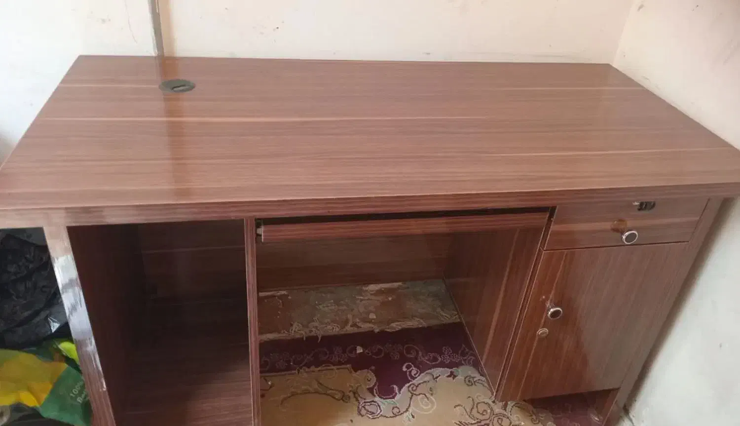 میز و صندلی اداری|میز و صندلی غذاخوری|چناران, |دیوار