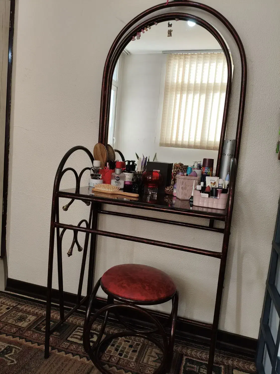 میز توالت فرفوژه البالویی|بوفه، ویترین، کنسول|شاهینشهر, عطار|دیوار