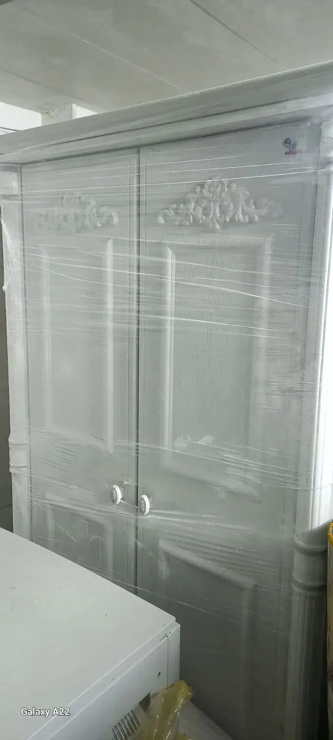 کمد دو درب ، بوفه شیشه ای ، تخت خواب همراه با تشک|تخت و سرویس خواب|تویسرکان, |دیوار