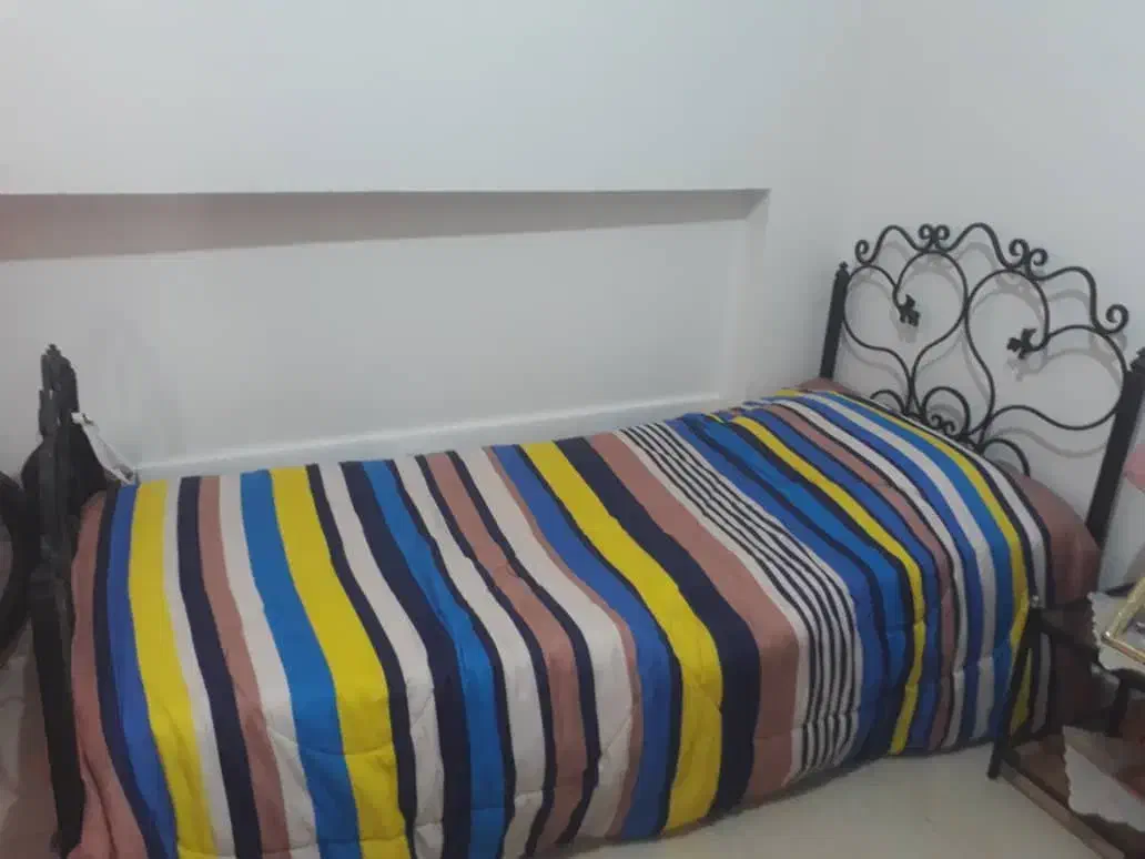 تخت فرفوژه یک نفره|تخت و سرویس خواب|پرند, فاز ۰|دیوار