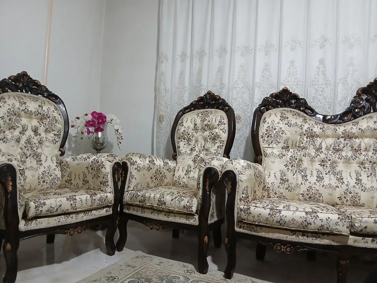 مبل سلطنتی ۹ نفره بسیار شیک درحد نو|مبلمان خانگی و میز عسلی|تهران, شهرک پردیسان|دیوار