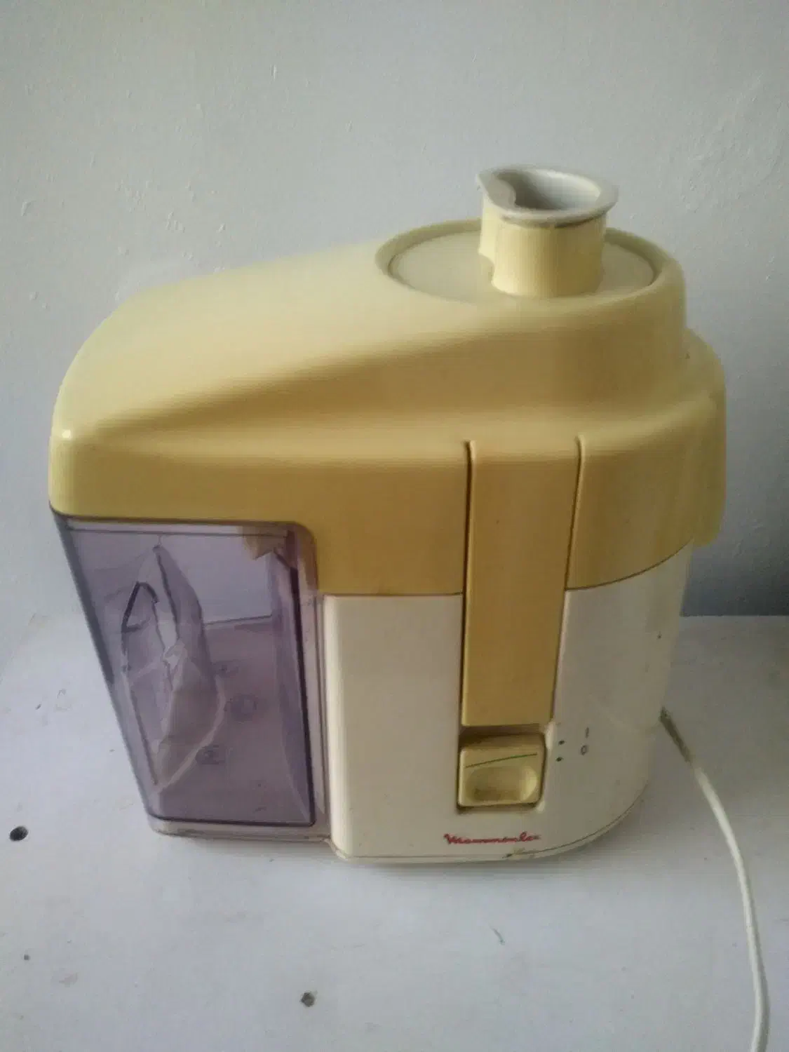 آبمیوه گیر مولینکس|آبمیوهگیر و آبمرکباتگیر|چهارباغ, |دیوار