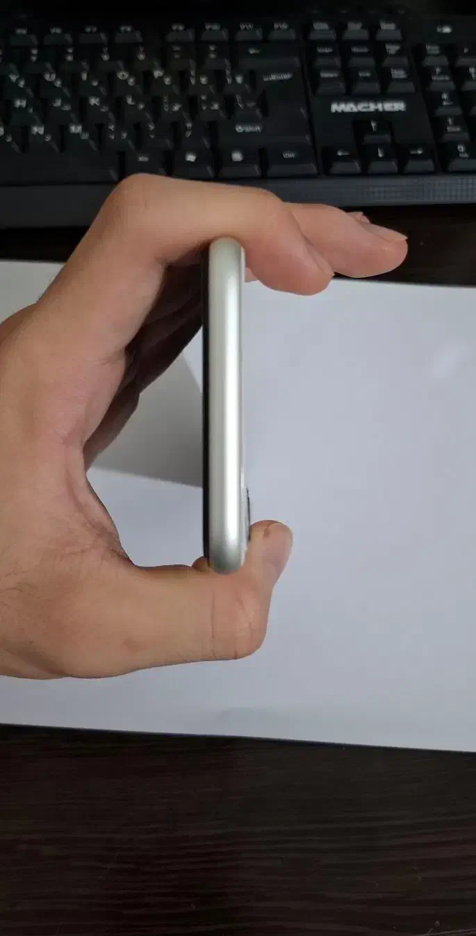 آیفون ۱۱ نرمال سفید 128 گیگ|موبایل|کرمانشاه, |دیوار