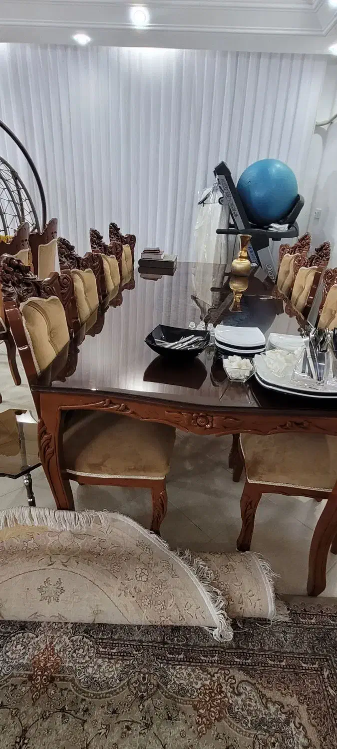 مبل ۹ نفره با میز ناهار خوری ده نفره همرا با عسلی|مبلمان خانگی و میز عسلی|قزوین, |دیوار