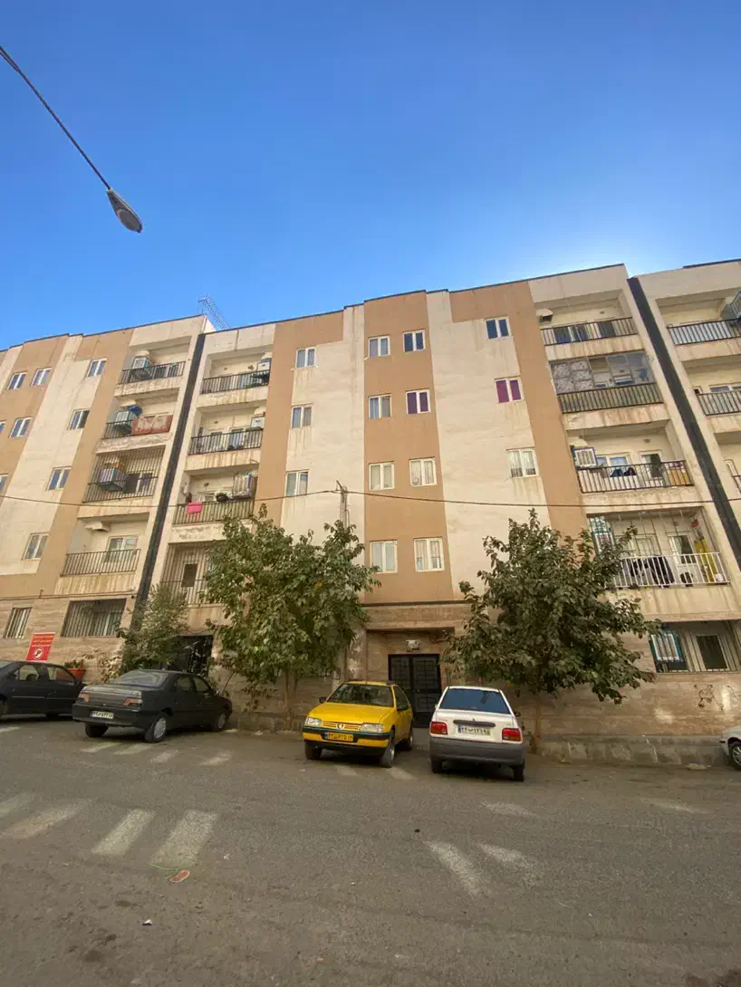 با ۸۳۰ تومن مالک واحد ۸۲متری مدارک تکمیل فول شوید|فروش آپارتمان|هشتگرد, شهرک فرهنگیان|دیوار