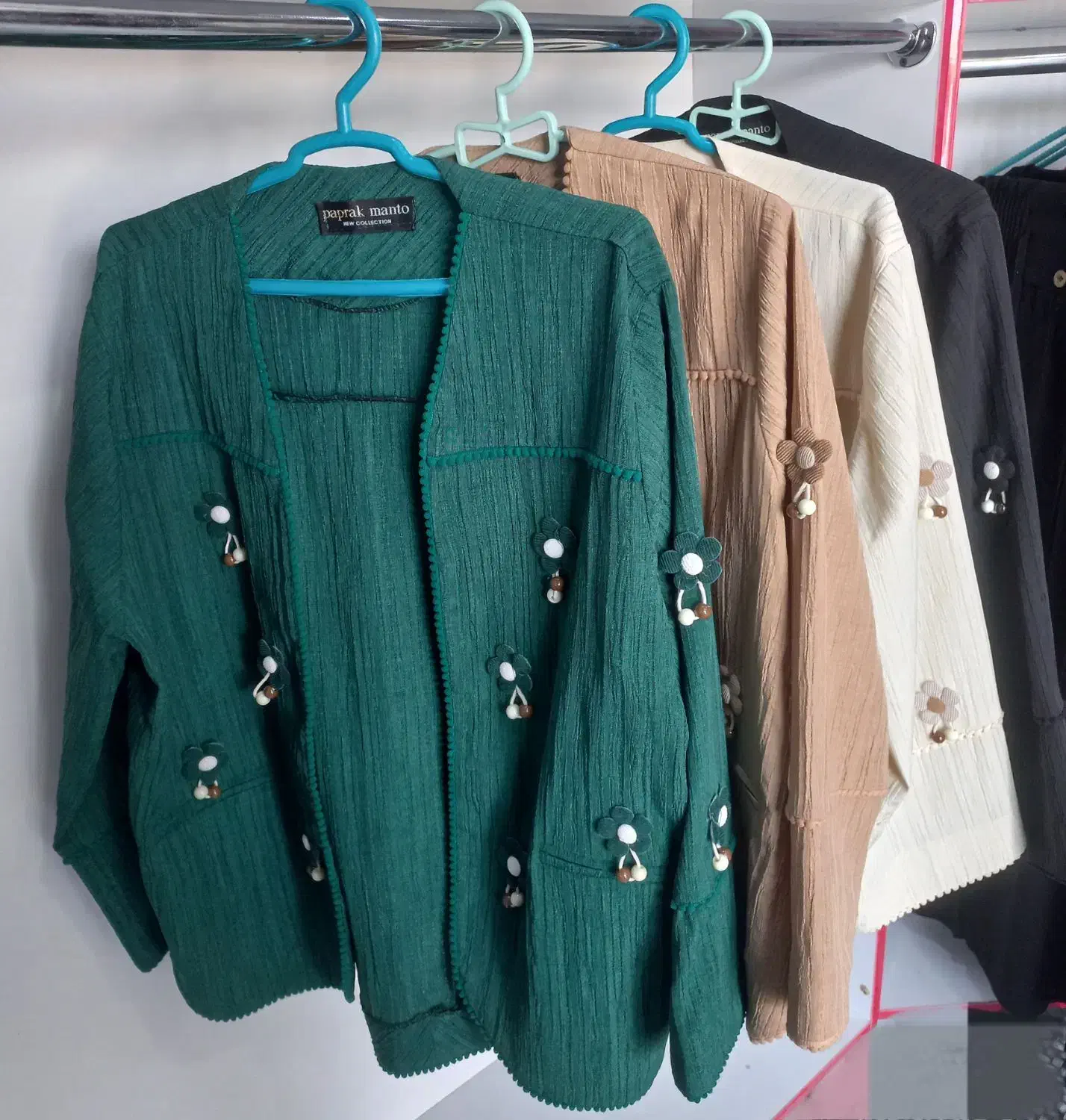 کت گل بابونه ای|لباس|بهبهان, |دیوار