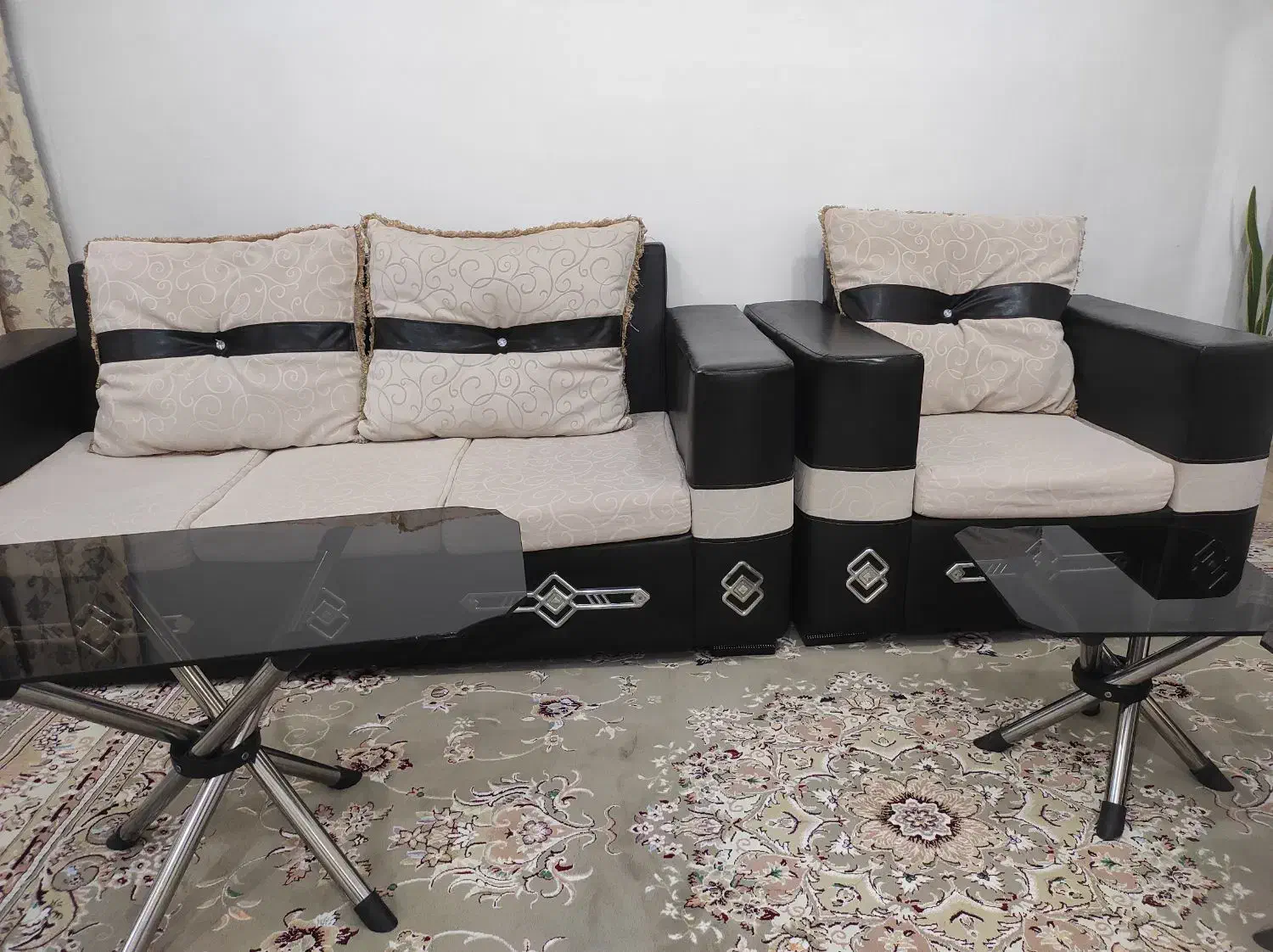 مبل راحتی 7 نفره همراه با جلو مبلی|مبلمان خانگی و میز عسلی|بوکان, |دیوار