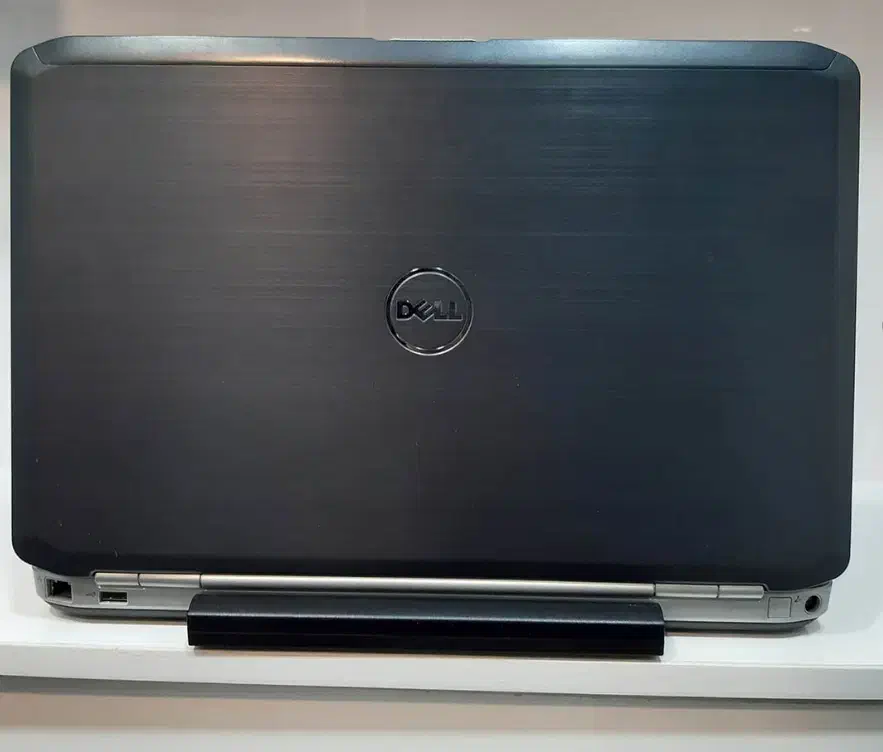 لپ تاپ Dell تمیز و به رنگ مشکی|رایانه همراه|ارومیه, |دیوار
