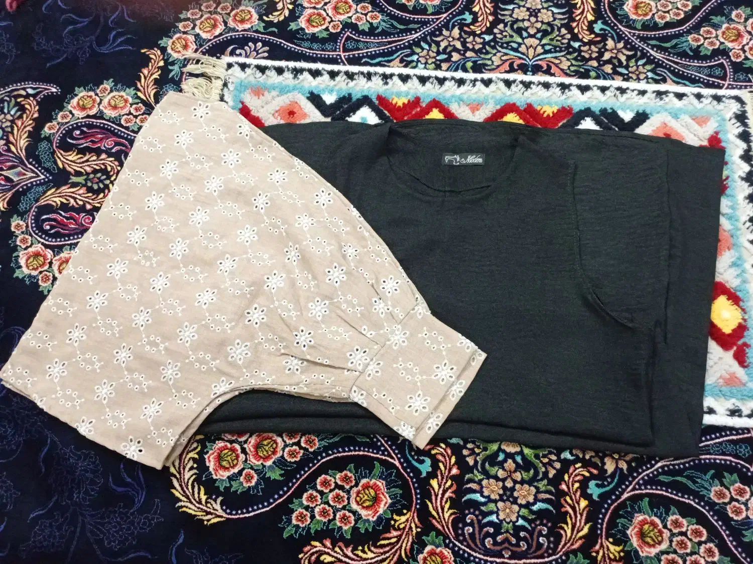 لباس نو نو|لباس|پاکدشت, پاکدشت (مامازند)|دیوار