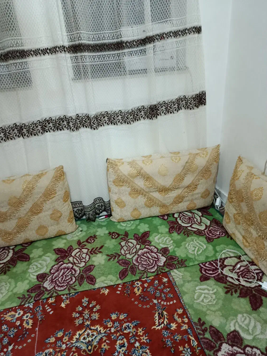 بالش|رختخواب، بالش، پتو|ارومیه, |دیوار