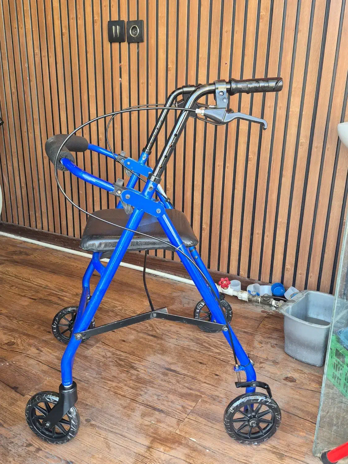 مژده برای افراد میانسال واکر ویلچر های حرفه ای|فعالیت داوطلبانه|شاهین‌شهر, مخابرات (شهید بهشتی)|دیوار