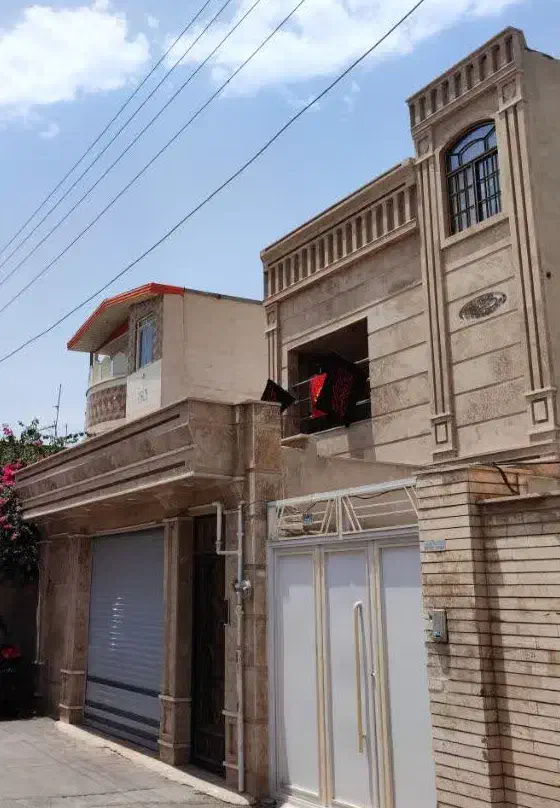 فروش خانه ویلایی ۱۰۶ متر زمین دو طبقه جمهوری ۷۴|فروش خانه و ویلا|قم, یزدانشهر|دیوار