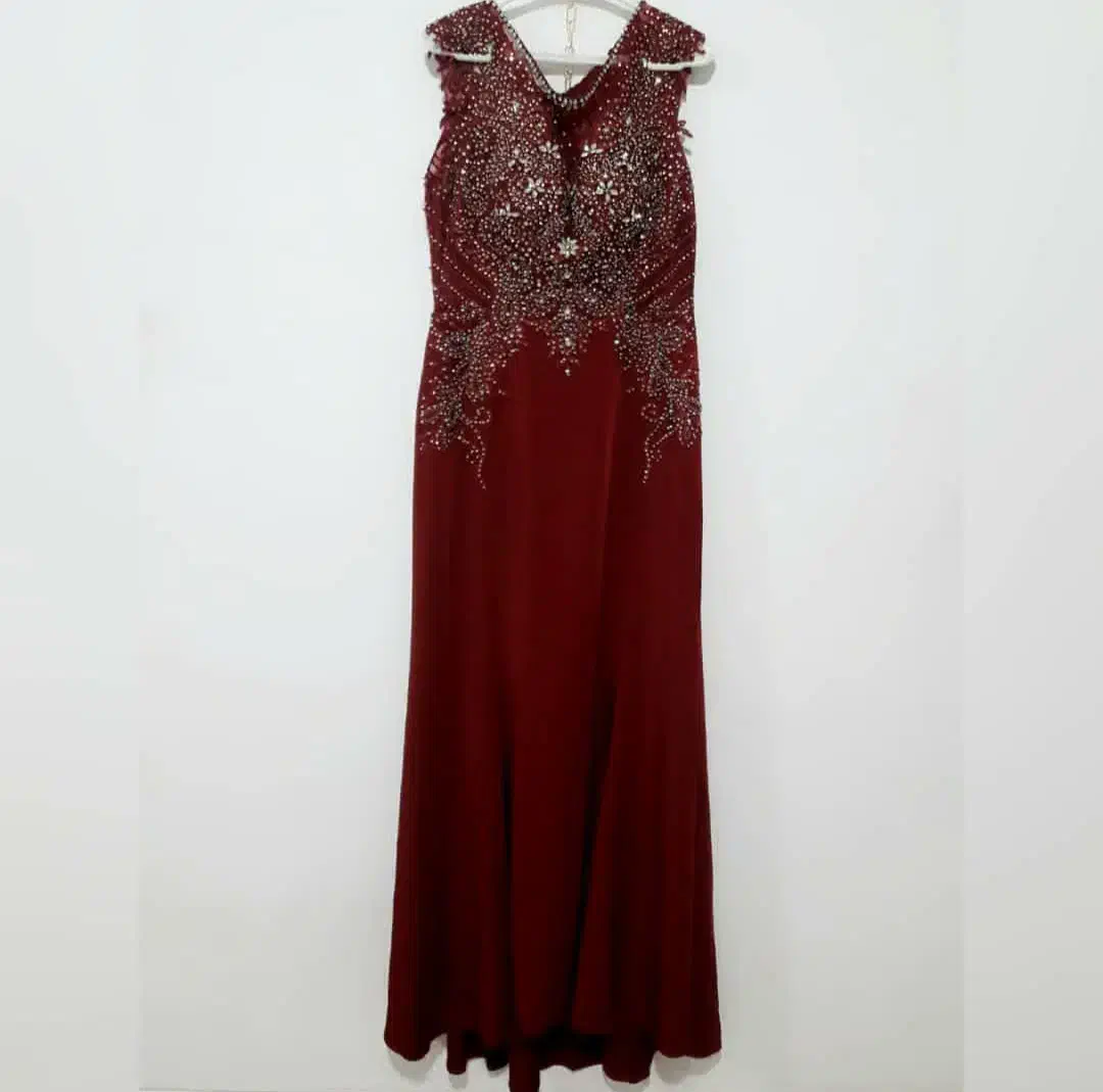 لباس مجلسی|لباس|دوگنبدان, |دیوار