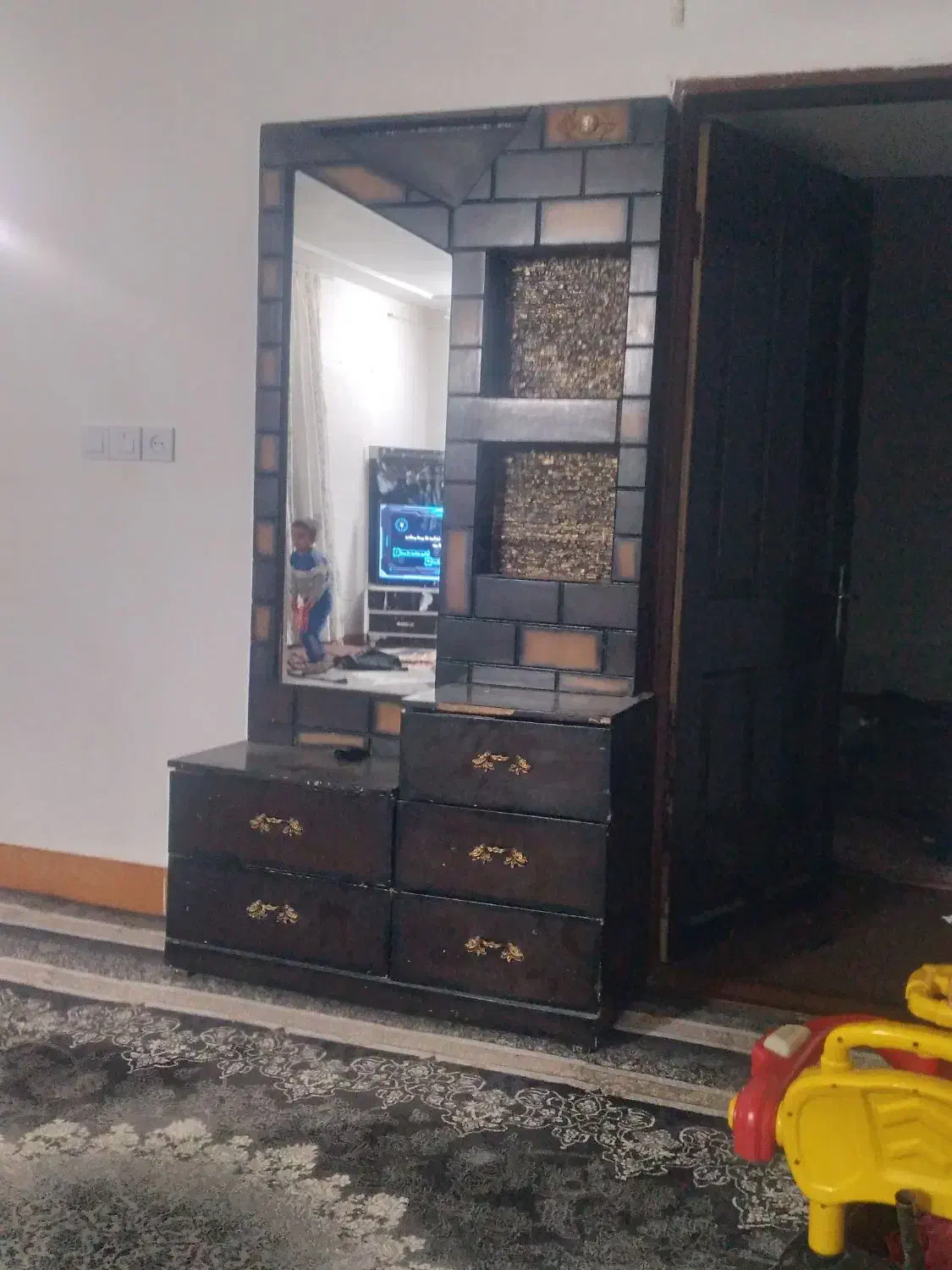 درآورد آینه دار|جاکفشی، کمد، دراور|تربت جام, والفجر|دیوار